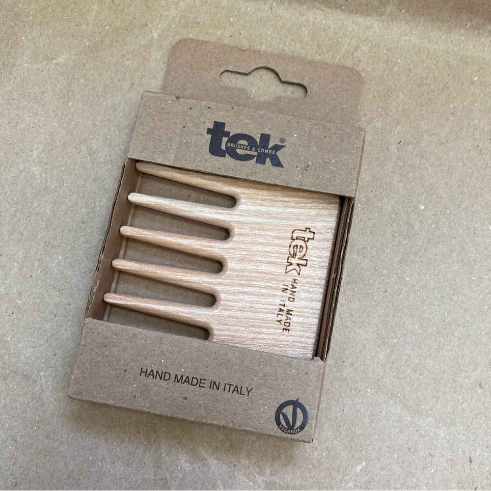 Tek comb
